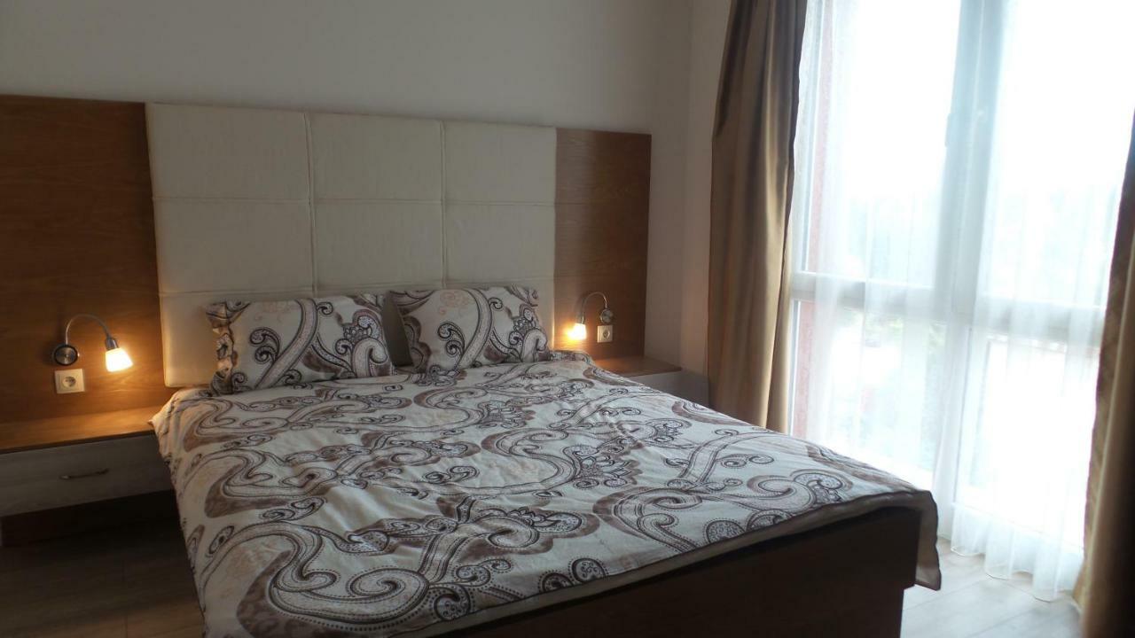 Astoria Apartment Veliko Tărnovo Exteriör bild