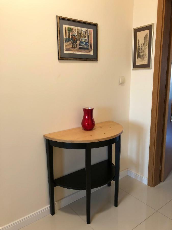 Astoria Apartment Veliko Tărnovo Exteriör bild
